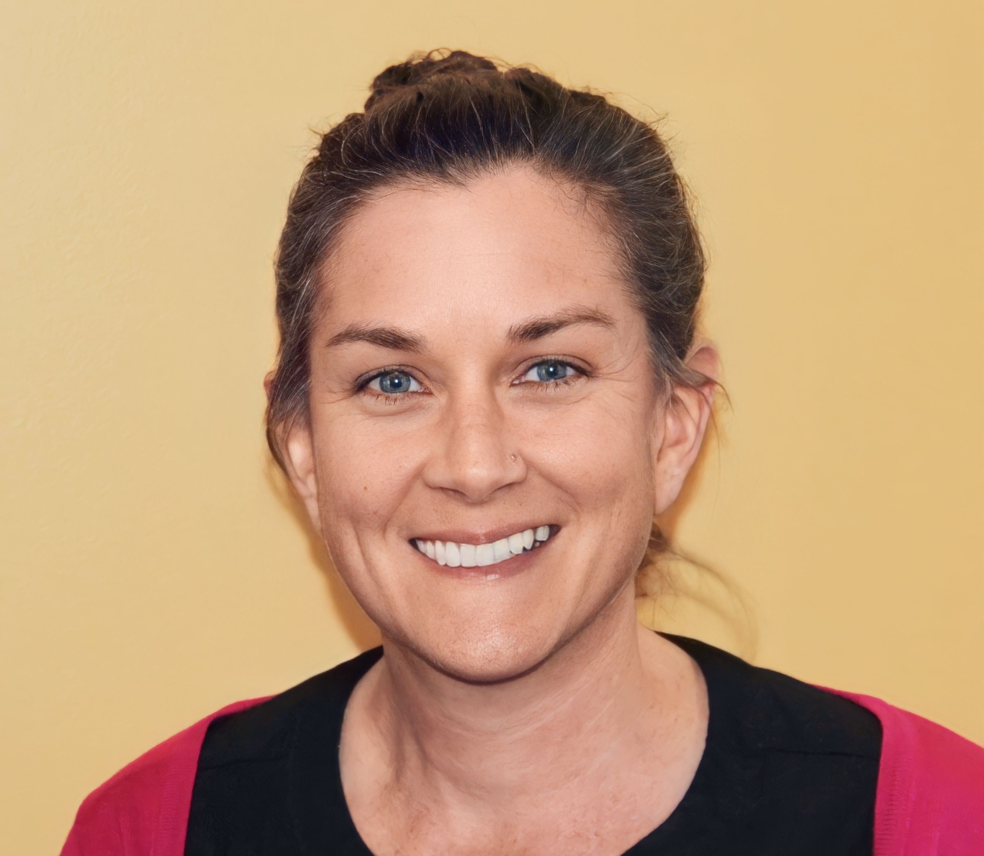 Portrait of Dr Stephanie Choularton